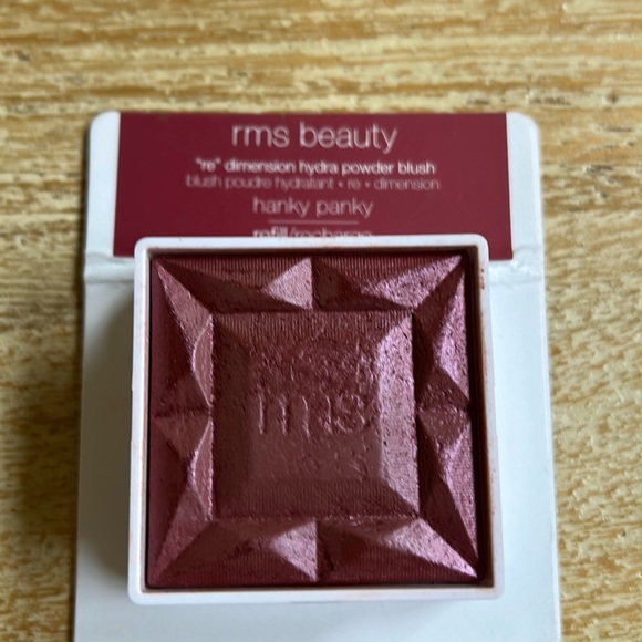 RMS Beauty Re dimension hydra powder blush Hanky Panky - Picture 2 of 2